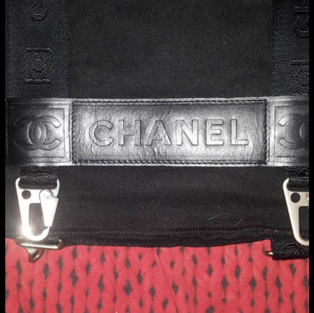 Chanel messenger/laptop bag - Picture 1 of 5